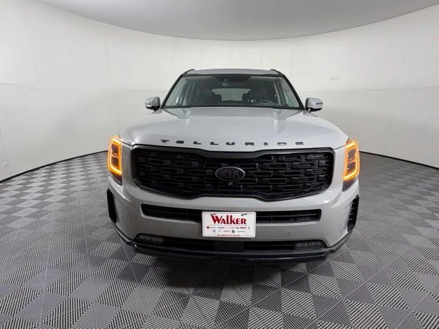 Used 2021 Gray Kia SX image 2