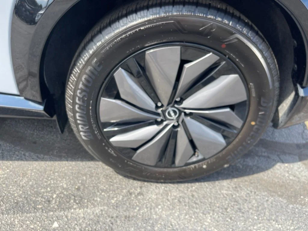 Certified Used 2024 Gray Nissan ENGAGE image 27