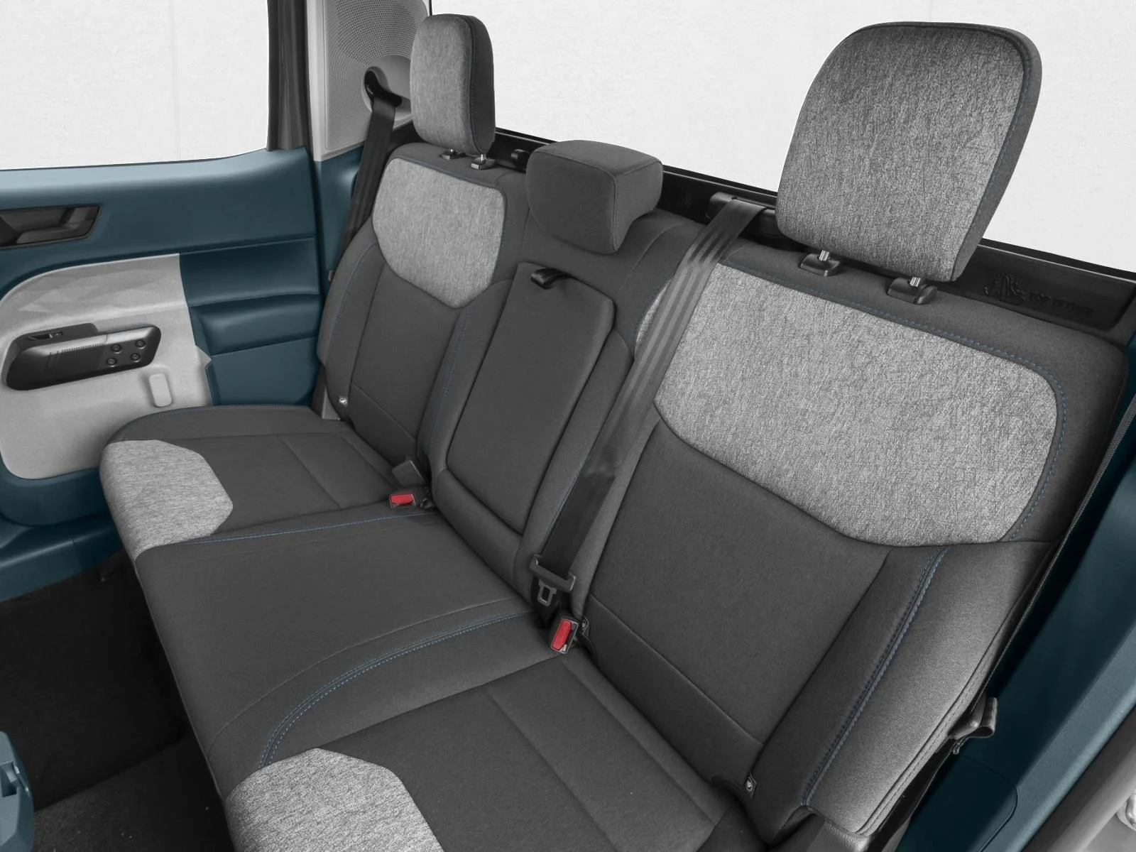 New 2026 Carbonized Gray Metallic Ford XLT image 33