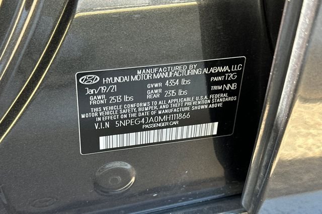 Used 2021 Gray Hyundai SE image 25