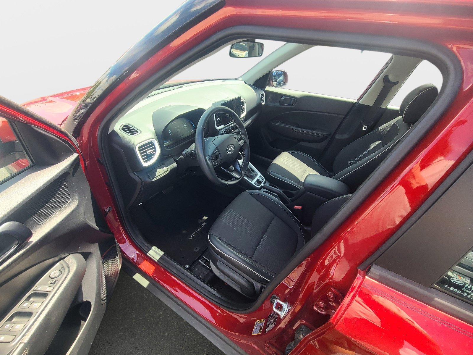 Used 2025 Ultimate Red Hyundai Limited image 9