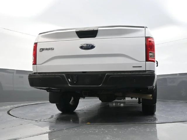 Used 2016 White Ford XL image 32