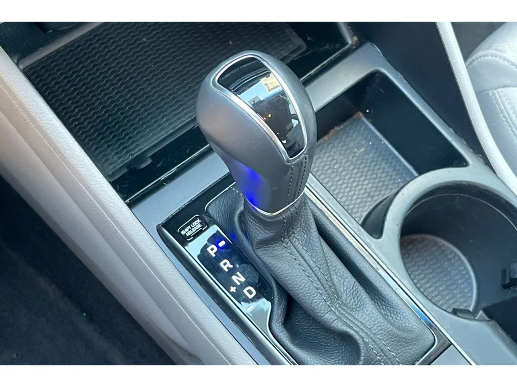 Used 2017 Coliseum Gray Hyundai Sport image 32