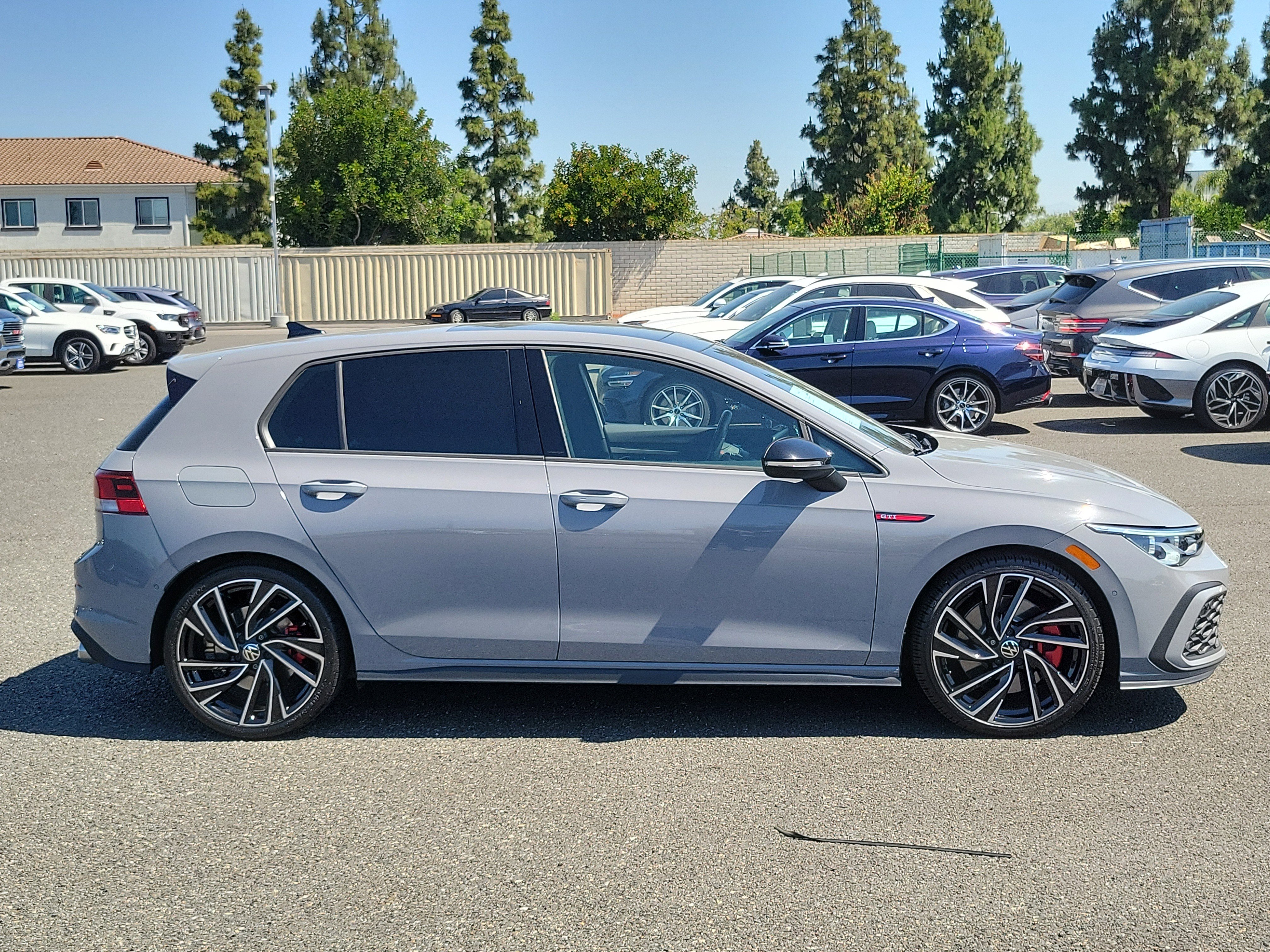Used 2024 Moonstone Gray Volkswagen Autobahn image 6