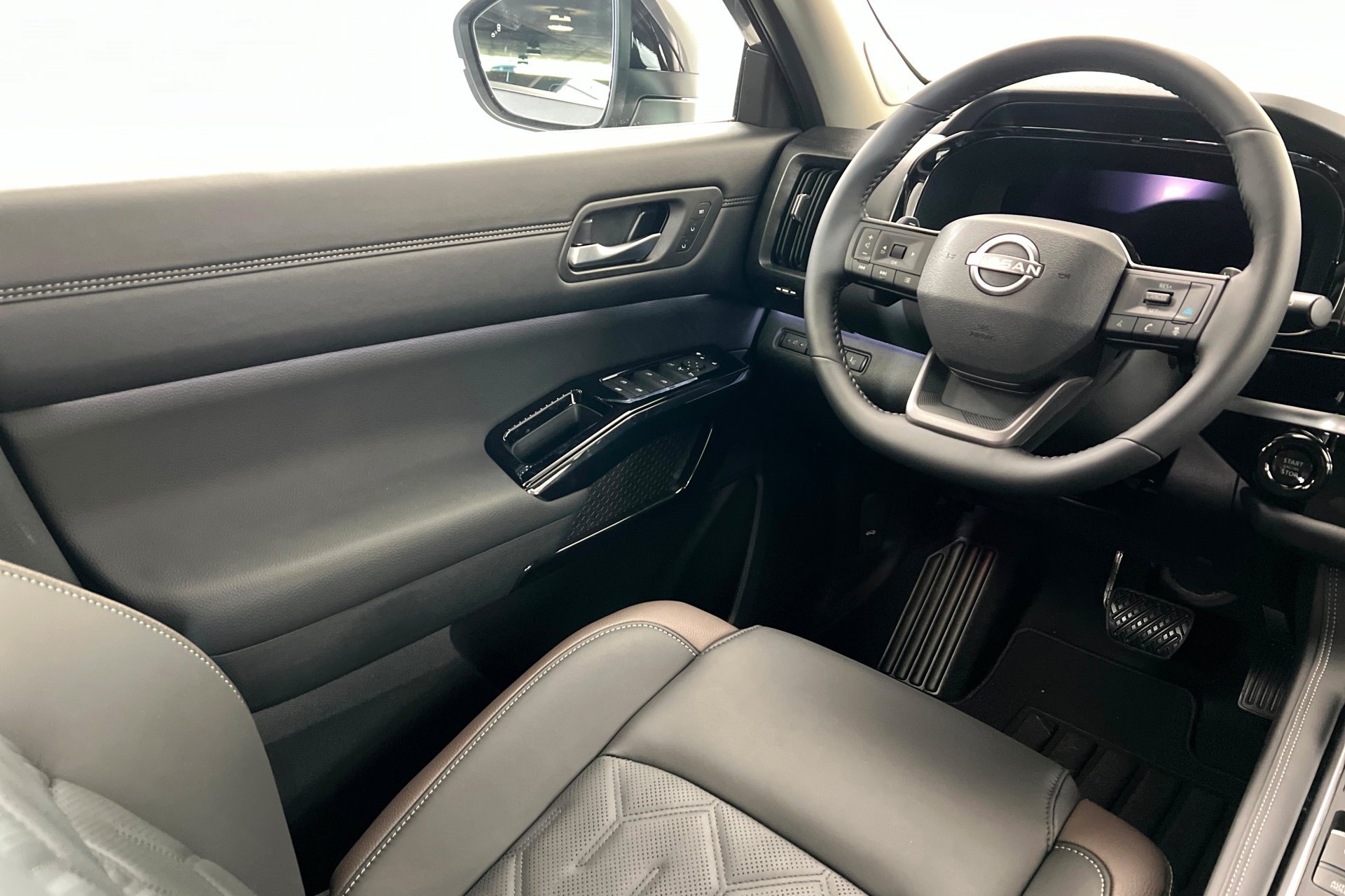 New 2026 Gun Metallic Nissan Platinum image 12