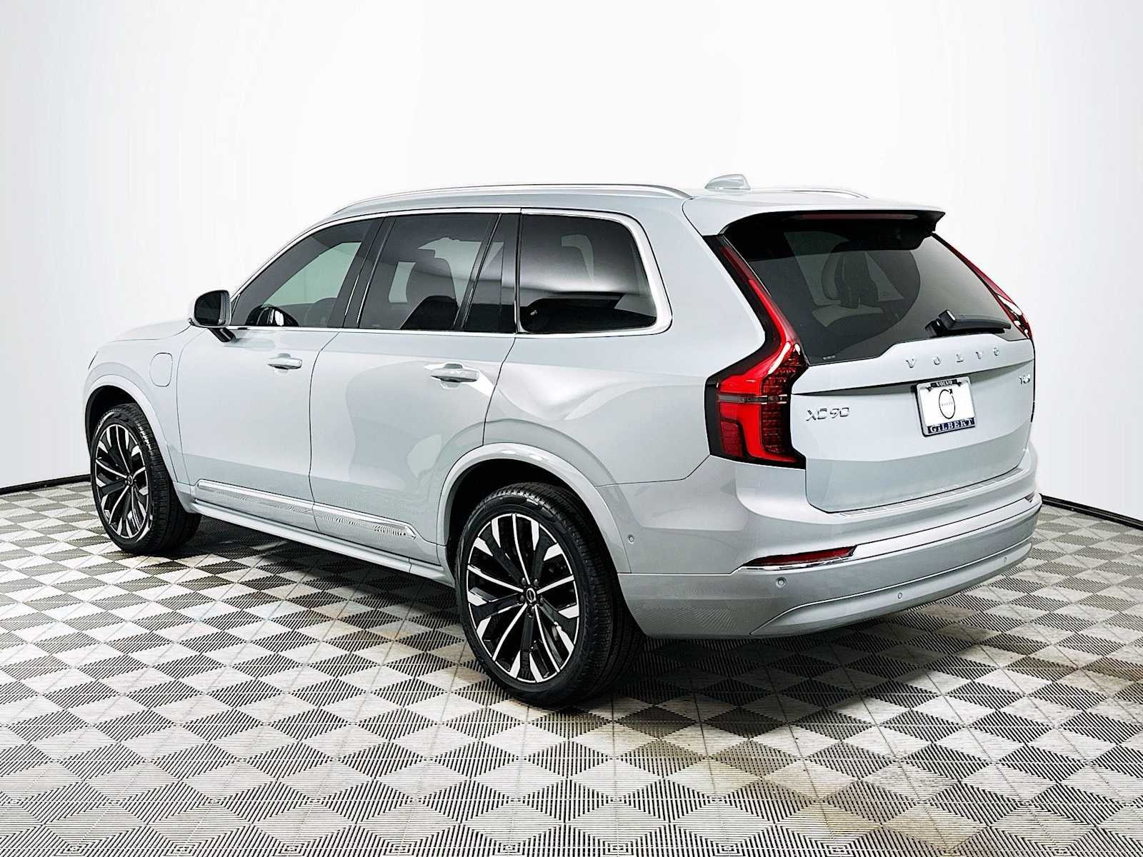 New 2026 Vapour Grey Volvo Plus image 5