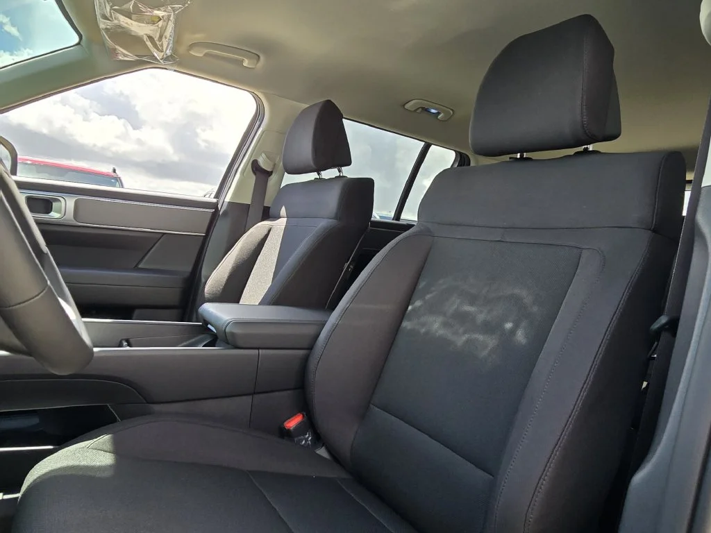 New 2027 Gray Hyundai SE image 22