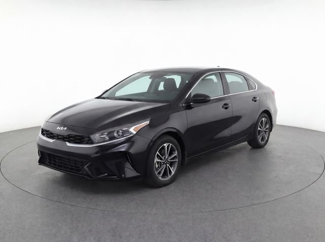 2023 Kia Forte LXS AT's photo