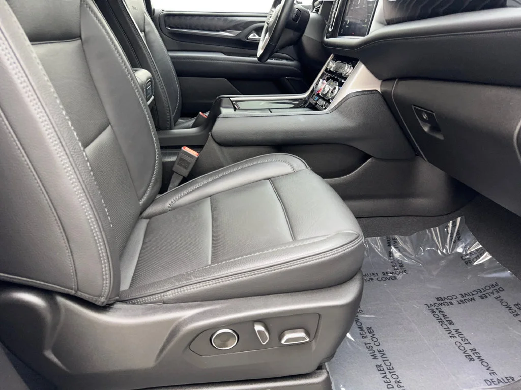 Used 2024 White GMC Denali image 53