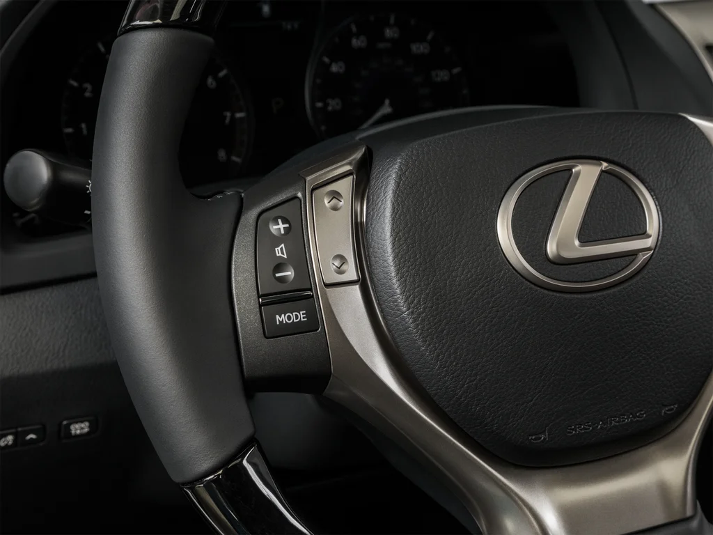 Used 2015 White Lexus 350 image 53
