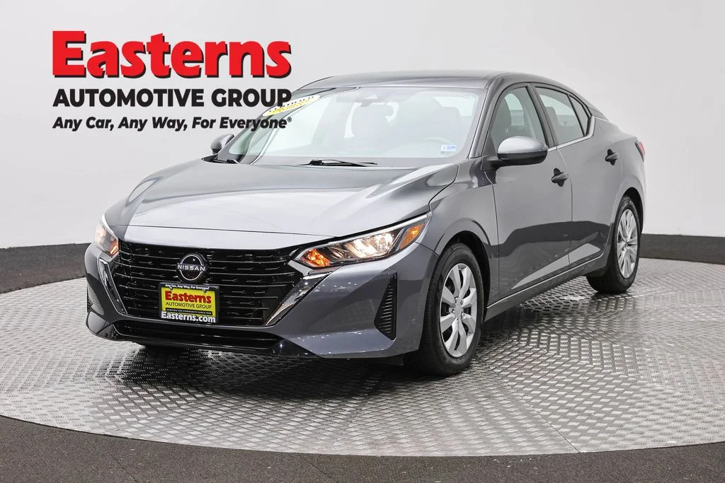Used 2024 Gray Nissan S image 1