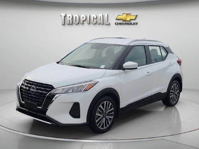Used 2024 White Nissan SV image 1