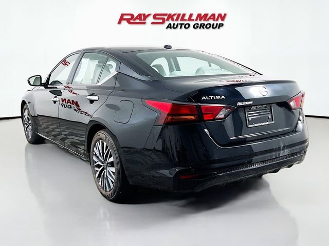 Used 2025 Black Nissan 2.5 SV image 5