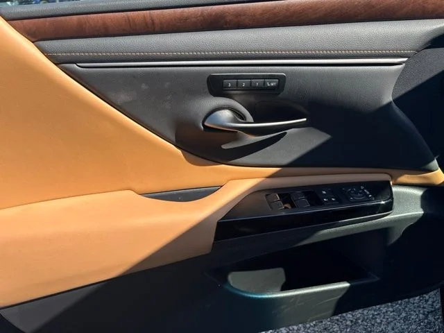 Used 2025 Blue Lexus 350 image 10
