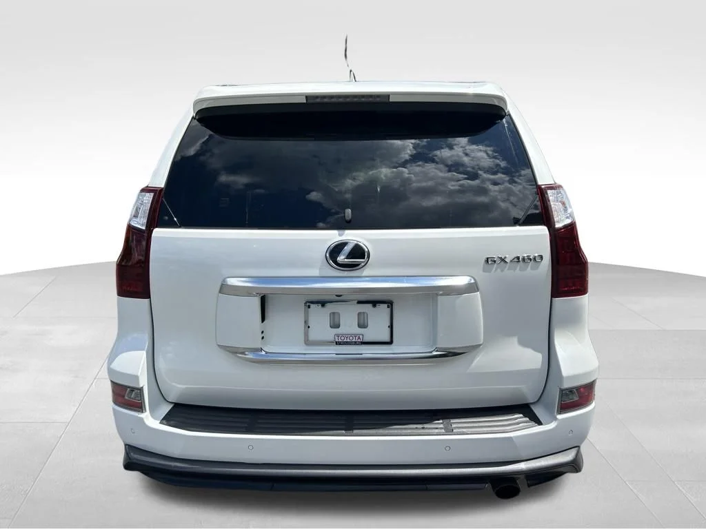 Used 2022 White Lexus 460 Luxury image 4