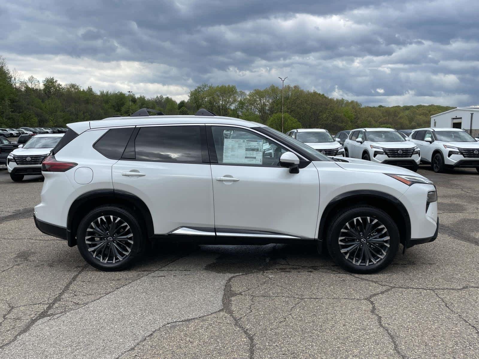 New 2026 Everest White Pearl/Super Black Nissan Platinum image 39