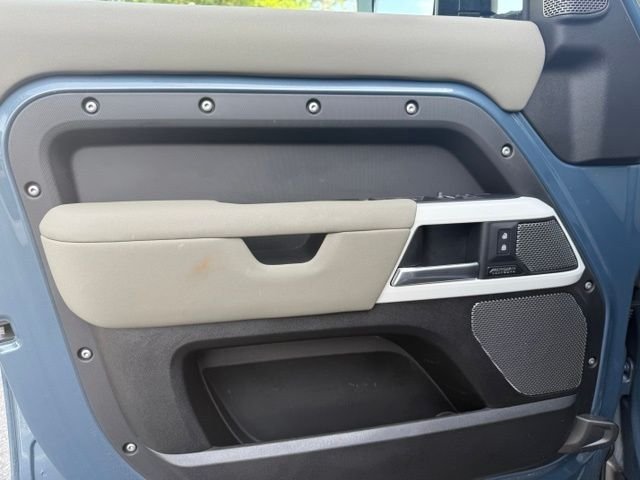 Used 2023 Blue Land Rover SE image 16