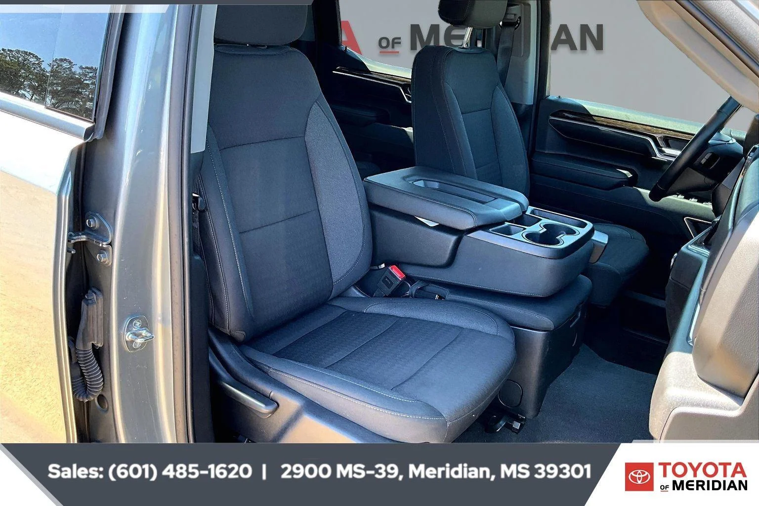 Used 2024 Sterling Metallic GMC Elevation image 6