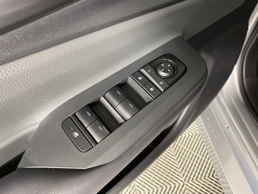 2023 Toyota Prius LE - Photo 10