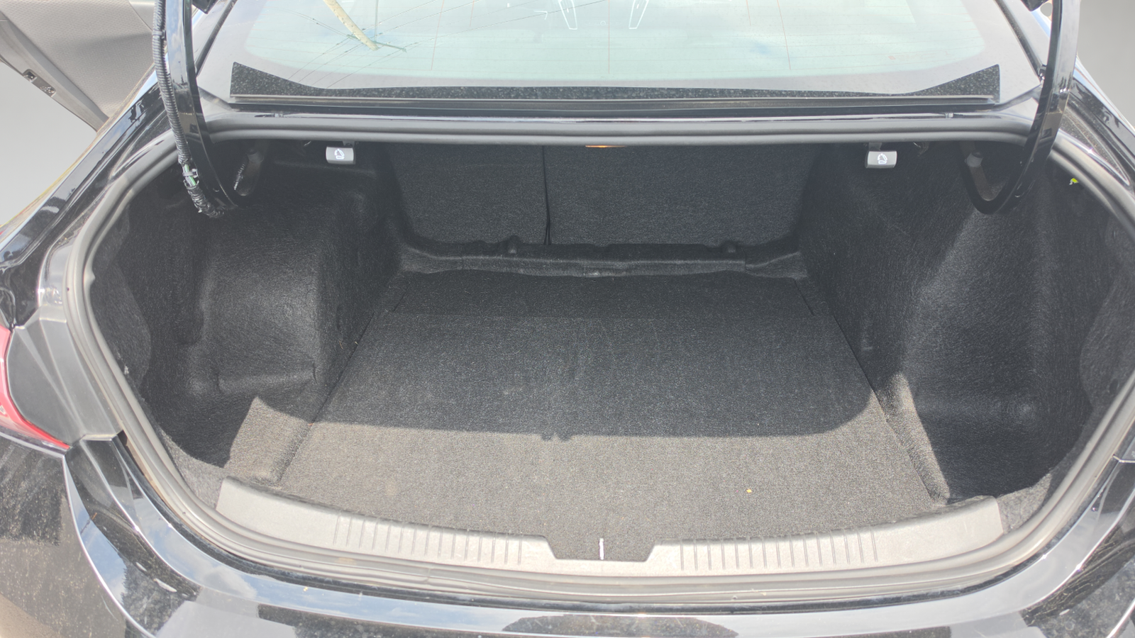 Used 2022 Mosaic Black Metallic Chevrolet LT image 19