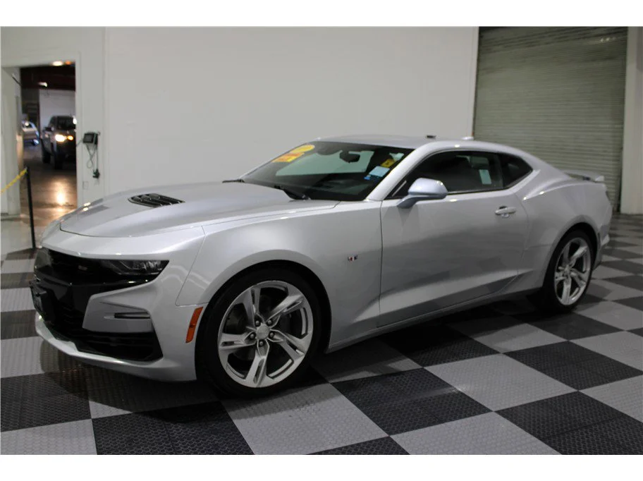 Used 2019 Silver Ice Metallic Chevrolet 2SS image 7