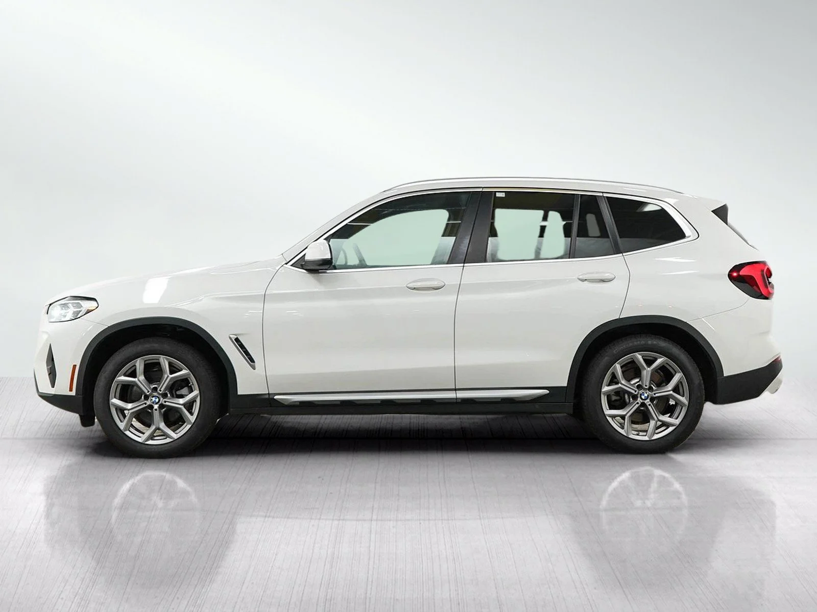 Used 2023 BMW X3 30i with VIN 5UX53DP06P9P79452 for sale in Burnsville, Minnesota