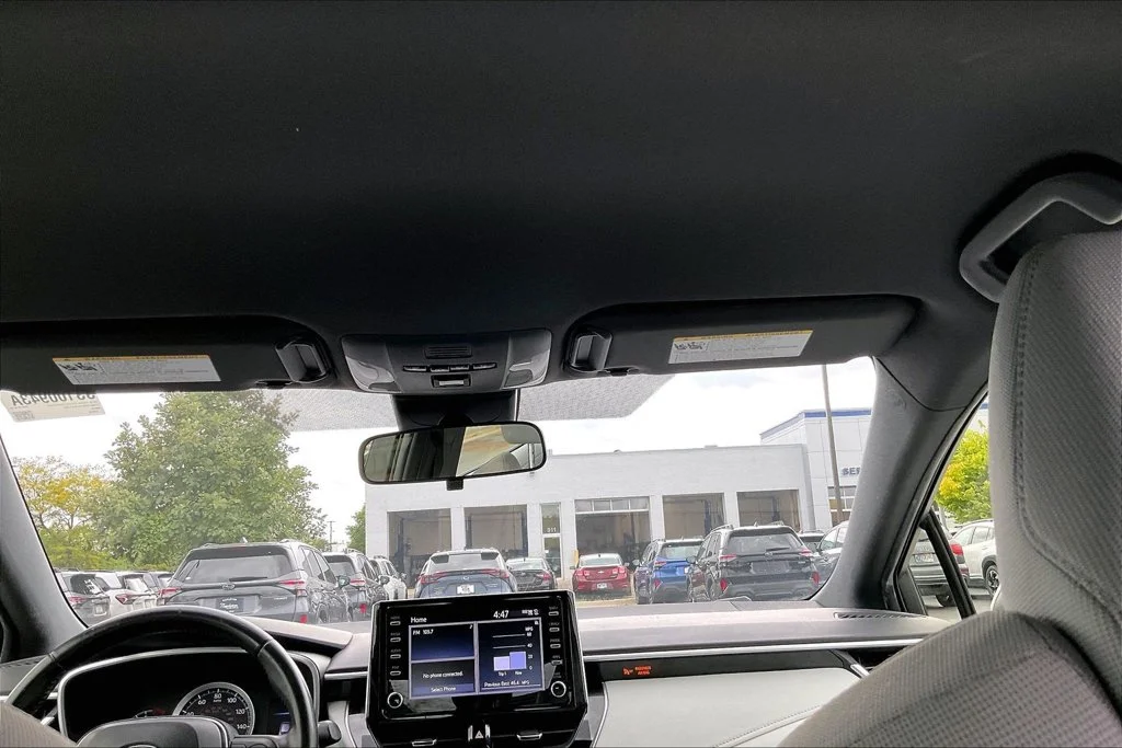 Used 2019 White Toyota SE image 25