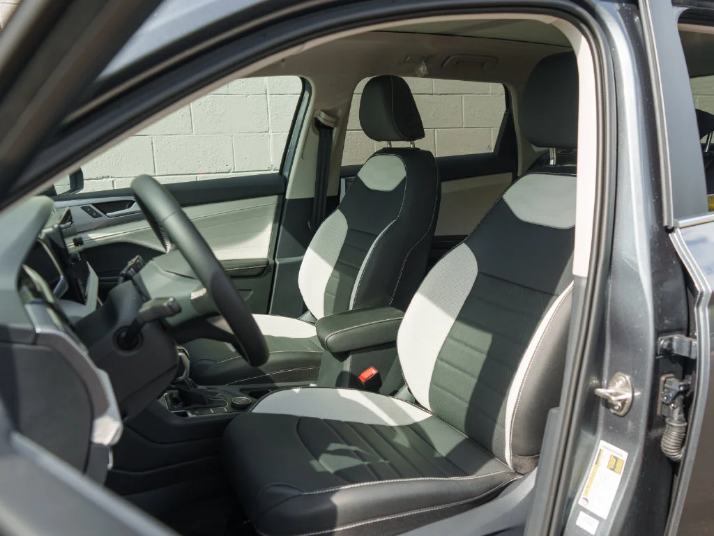 New 2027 Platinum Gray Metallic Volkswagen 1.5T SEL image 10