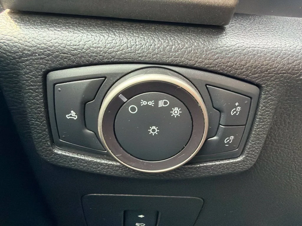 Used 2017 Oxford White Ford Raptor image 20