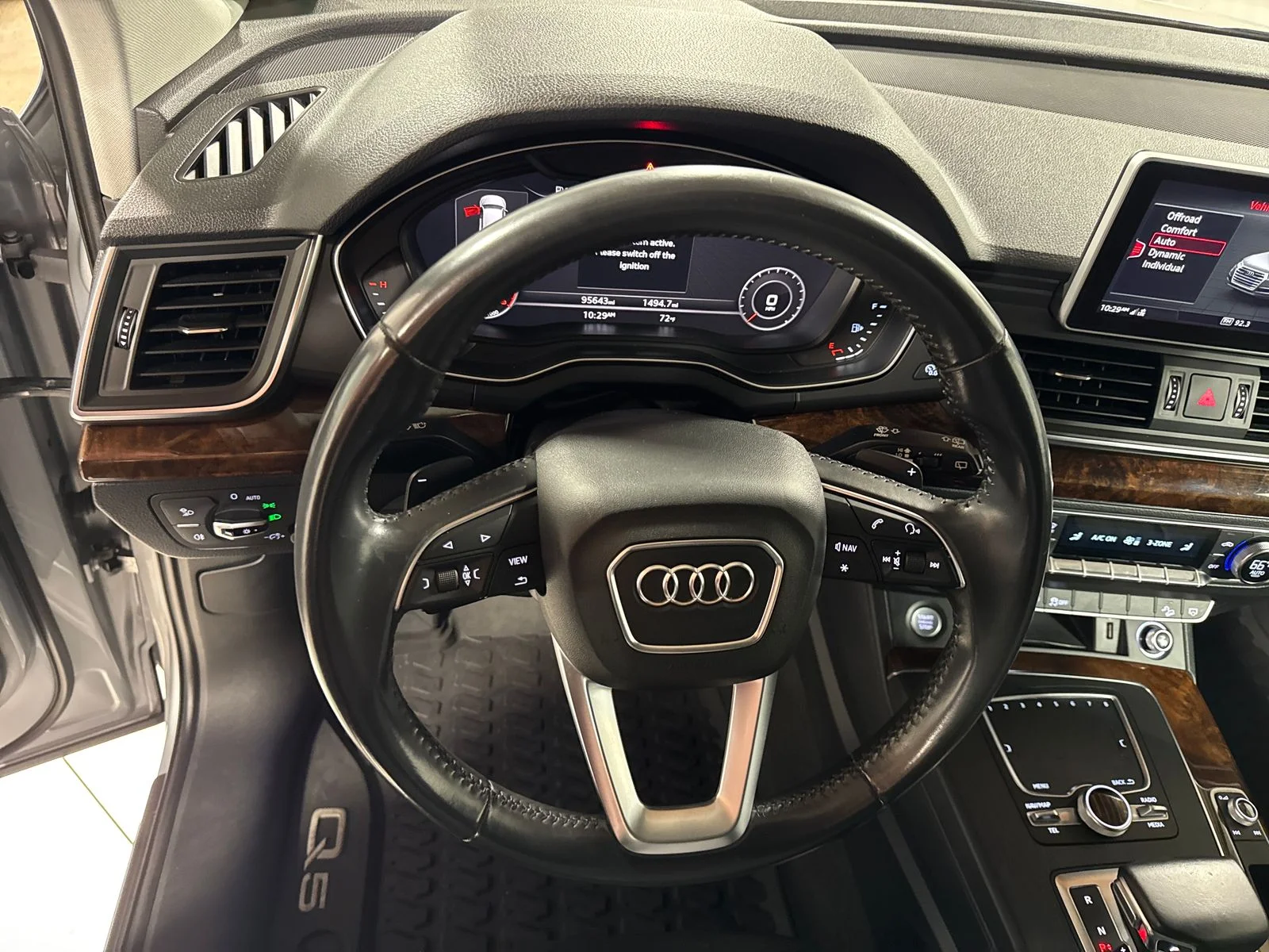 Used 2018 Florett Silver Metallic Audi 2.0T Premium quattro image 19