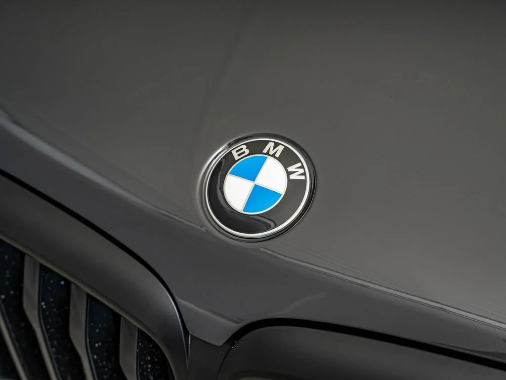 New 2026 Dravit Grey Metallic BMW xDrive40i image 12