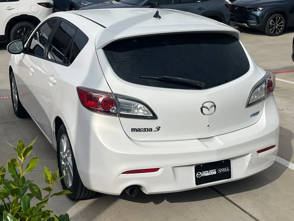 Used 2012 White Mazda i Grand Touring image 4