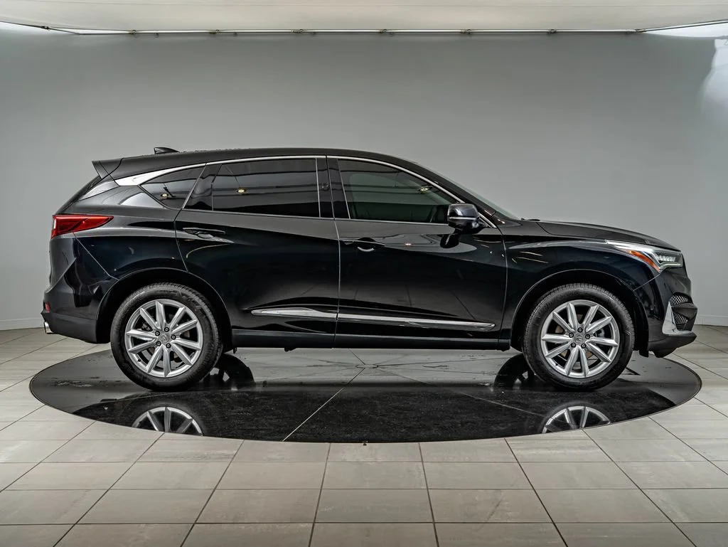 Used 2021 Black Acura  image 4