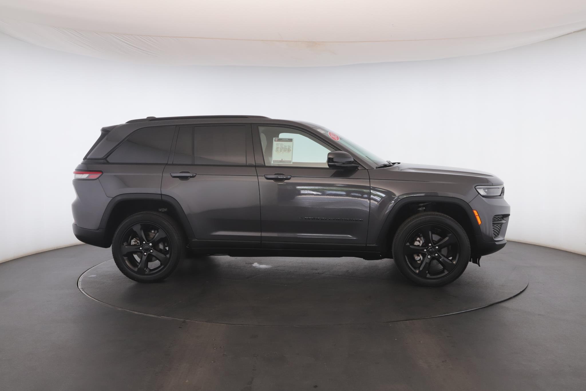 Used 2023 Baltic Gray Metallic Clearcoat Jeep Altitude 4x4 image 23