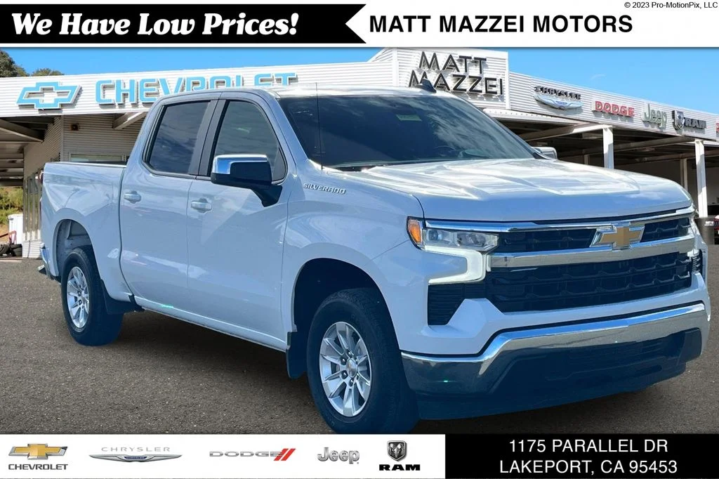 Used 2025 White Chevrolet LT image 1