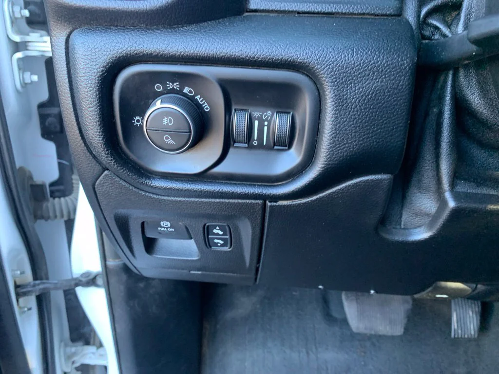 Used 2020 Bright White Clearcoat Ram Laramie image 18