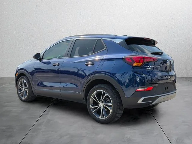Used 2023 Blue Buick Select image 3