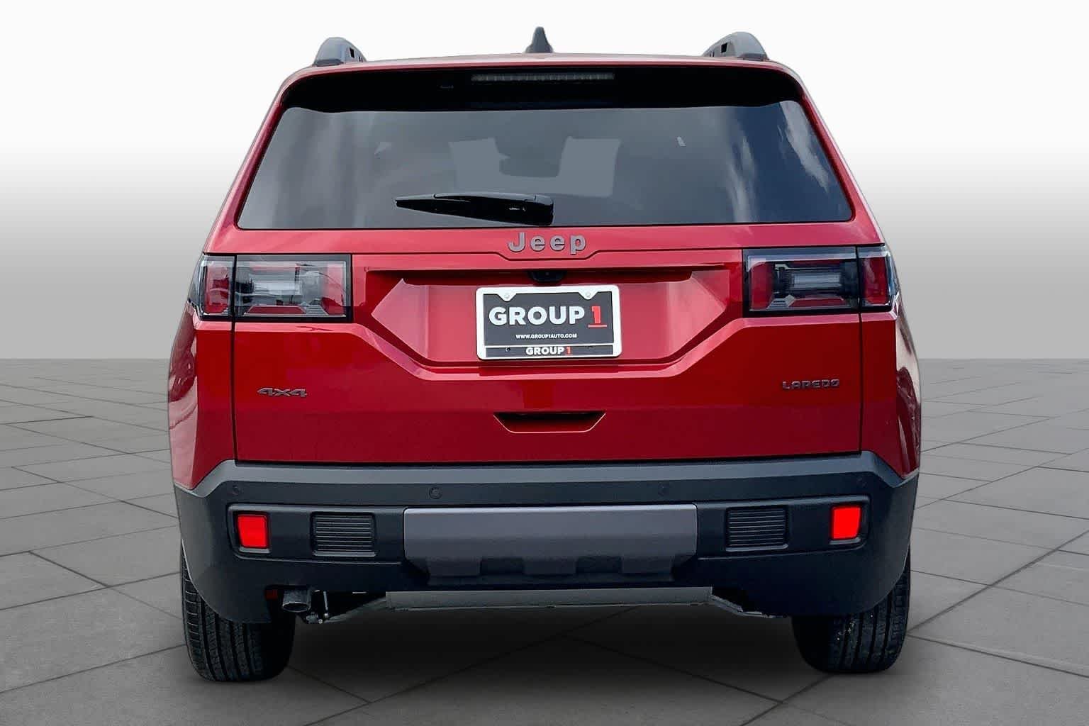 New 2026 Red Hot Pearl-Coat Exterior Paint Jeep Laredo image 4