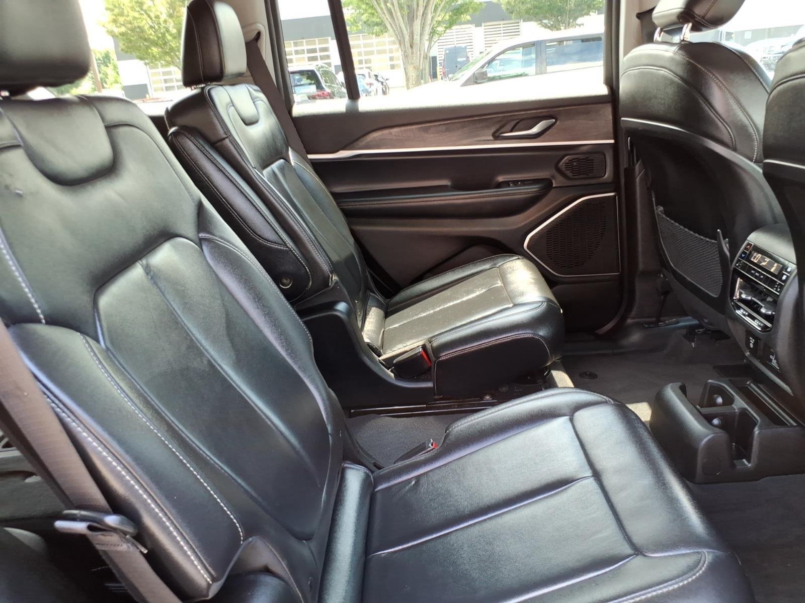 Used 2021 Rocky Mountain Pearlcoat Jeep Limited image 26
