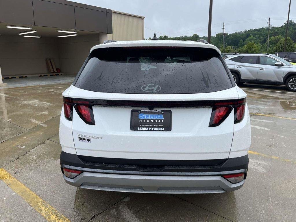 New 2026 White Hyundai SEL FWD image 29