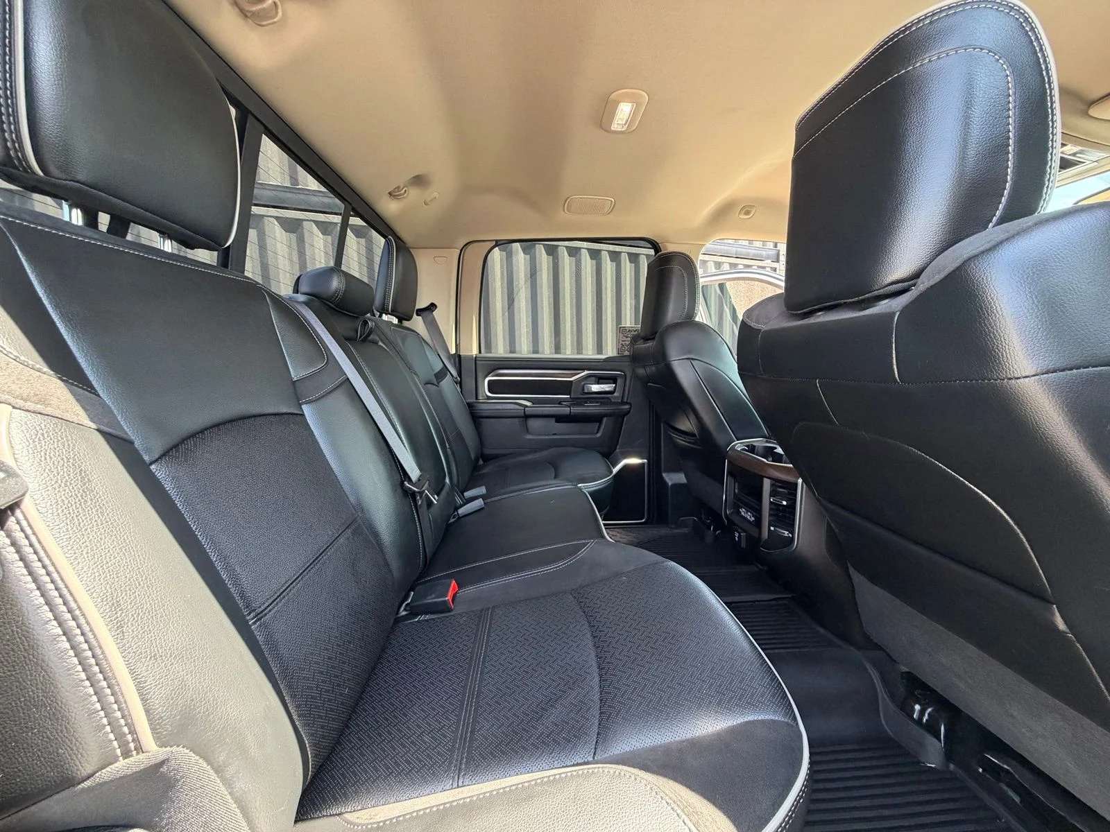 Used 2022 White Ram Laramie image 31
