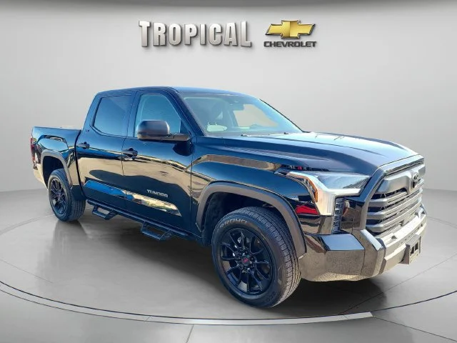 Used 2023  Toyota SR5 image 7