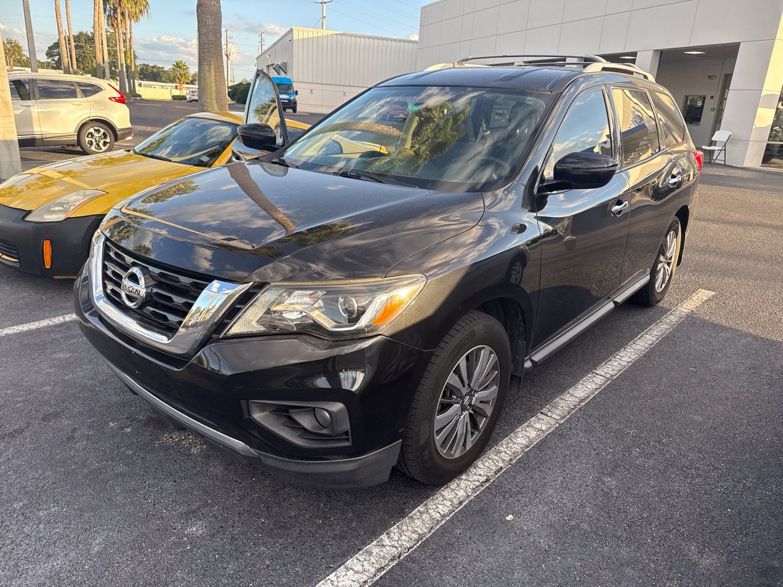 Used 2020 Black Nissan SV image 9