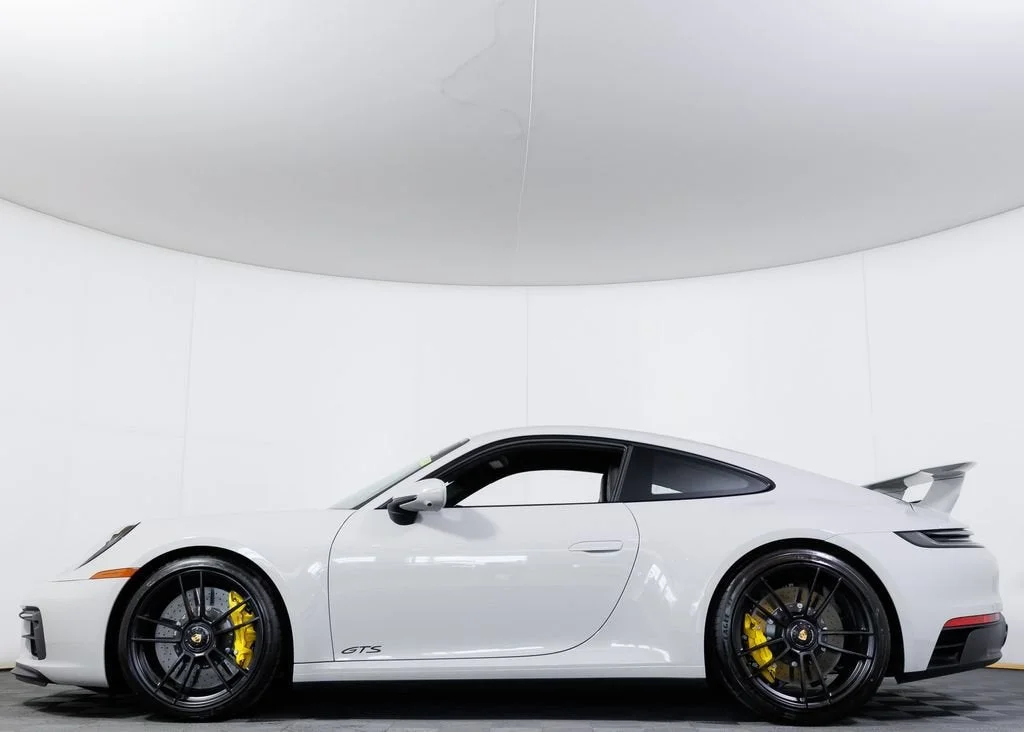 Used 2024 Chalk Porsche Carrera GTS Manual image 4