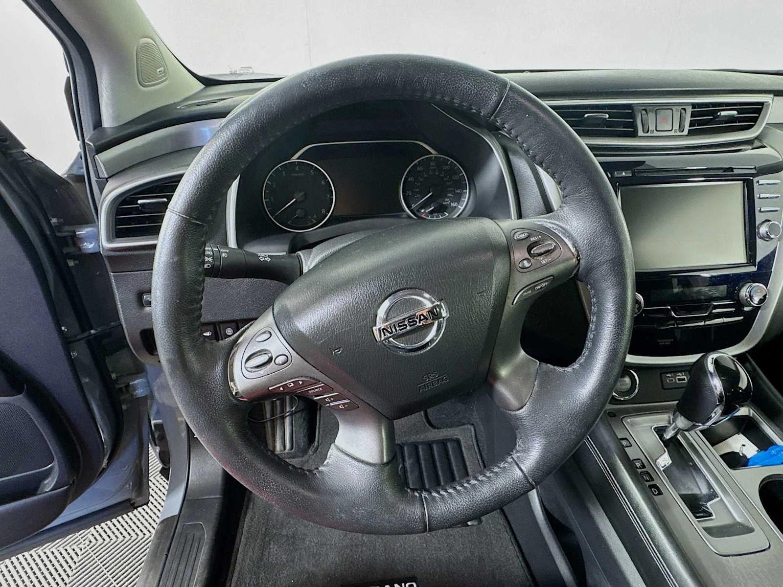 Used 2022 Boulder Gray Pearl Nissan SL image 9