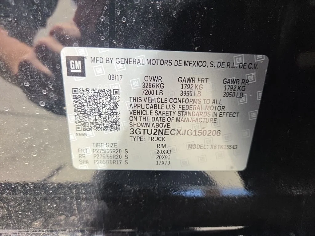 Used 2018 Black GMC SLT image 12
