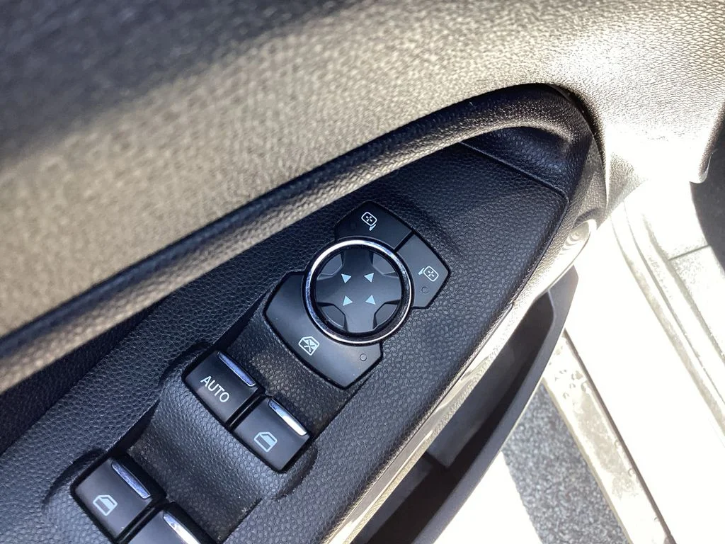 Used 2018 White Ford SE image 35