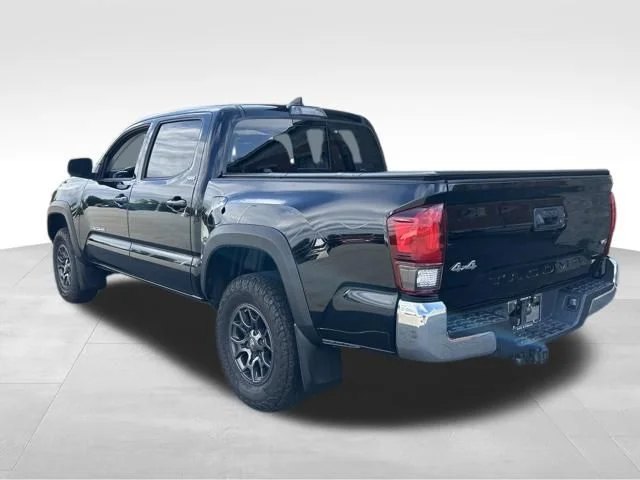 Used 2018 Black Toyota SR5 image 3