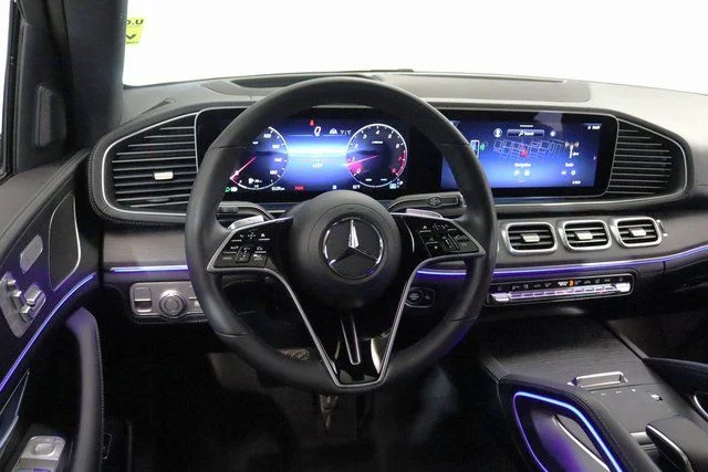 Used 2025 Obsidian Black Metallic Mercedes-Benz GLE 350 image 17