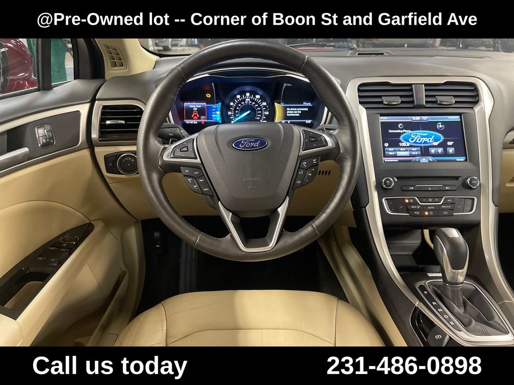 Used 2016 Red Ford SE image 17